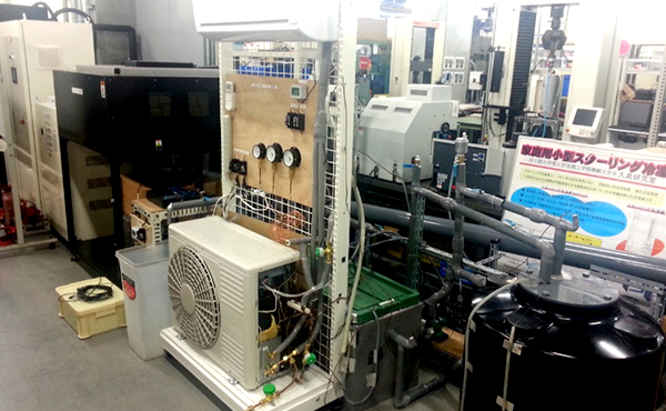 Model test equipment for rooftop green heat storage air conditioning system